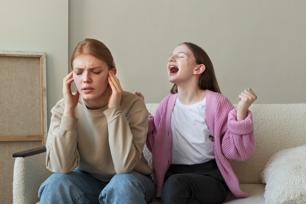 девочка с истерическим расстройством кричит